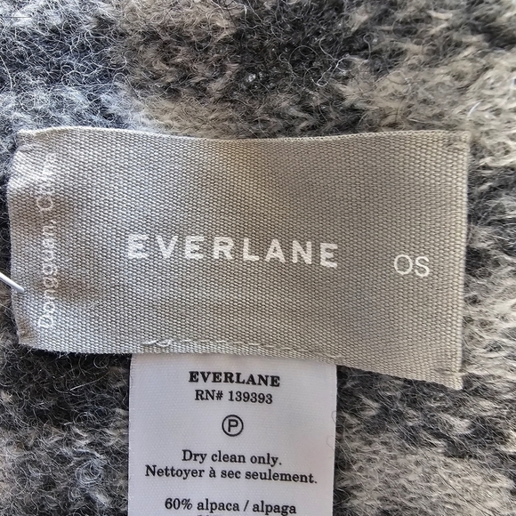 🆕Everlane Unisex The Alpaca Patterned Scarf Gray Buffalo Check One Size NWT - Picture 9 of 9